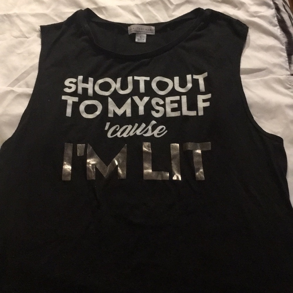 Black muscle workout tee